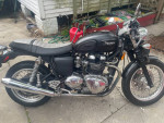 Triumph Thruxton 900