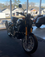 2023 Indian Motorcycle FTR R Carbon- $2250 OFF & FREE SKU:IP3010531 In