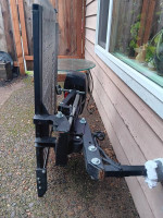 Hydraulic scooter/wheelchair lift