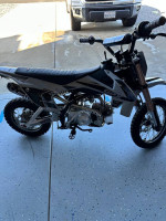 Dirt bike pit bike