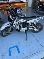 Dirt bike pit bike