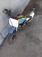 2 Suzuki 50 / Honda 80