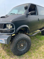 GMC Safari 119,000 mi