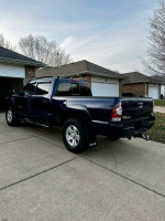 2012 Toyota Tacoma V6 4WD  89,000 mi