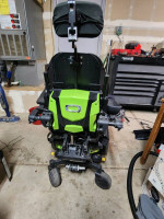 Quantum Edge 2.0 powered scooter/wheelchair