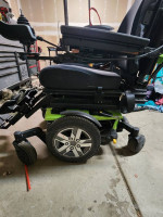 Quantum Edge 2.0 powered scooter/wheelchair