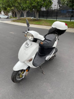 2017 Genuine Buddy 125cc Scooter Moped Vespa ($2000 or best offer)