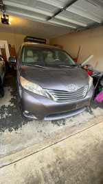 2012 Toyota Sienna XLE 7-Passenger AWD 54,000 mi