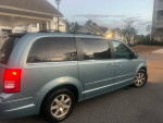 2010 Chrysler Town and Country Touring FWD 138,000 mi