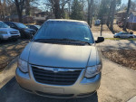2006 Chrysler Town and Country 72,000 mi