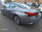 2023 Nissan Altima 76,000 mi