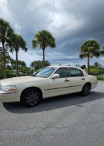 2003 Lincoln Town Car Cartier RWD 56,000 mi