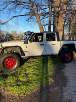 2020 Jeep Gladiator Sport 4WD  142,000 mi