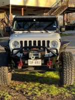 2020 Jeep Gladiator Sport 4WD  142,000 mi