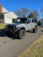 2017 Jeep Wrangler Sport 4WD 101,000 mi