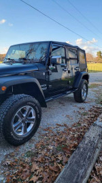 2013 Jeep Wrangler Unlimited Rubicon 4WD  51,000 mi