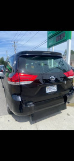 2014 Toyota Sienna 145,000 mi