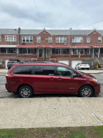 2018 Toyota Sienna LE 7-Passenger AWD 111,000 mi