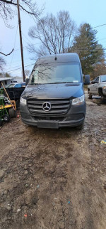 2019 Mercedes-Benz Sprinter 2500 144" WB Cargo RWD 143,000 mi