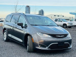 2017 Chrysler Pacifica Touring FWD 58,000 mi