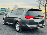 2017 Chrysler Pacifica Touring FWD 58,000 mi