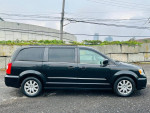 2015 Chrysler Town and Country Touring FWD 111,000 mi