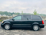2015 Chrysler Town and Country Touring FWD 111,000 mi