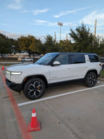 2024 Rivian R1S 86,000 mi