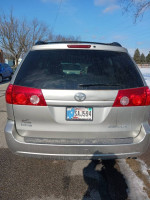 2009 Toyota Sienna 99,000 mi