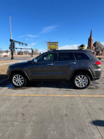 2017 Jeep Cherokee Limited FWD 79,000 mi