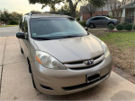 2010 Toyota Sienna 147,000 mi