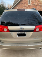 2010 Toyota Sienna 147,000 mi