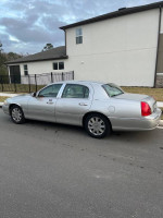 2004 Lincoln Town Car Ultimate RWD 59,000 mi