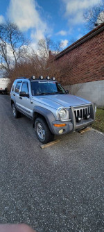 2003 Jeep Liberty Sport 4WD 65,000 mi