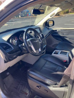 2013 Chrysler Town and Country Touring FWD 88,000 mi