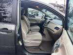 2013 Toyota Sienna 65,000 mi