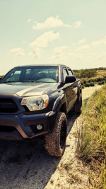 2015 Toyota Tacoma TRD PRO 4WD  137,000 mi