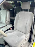 2004 Toyota Sienna LE 7-Passenger AWD 68,000 mi