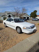 2011 Lincoln Town Car Signature L RWD 95,000 mi