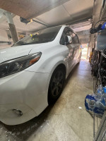 2017 Toyota Sienna SE 8-Passenger FWD 122,000 mi