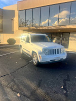 2012 Jeep Liberty 106,000 mi