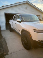 2022 Rivian R1T 81,000 mi