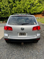 2005 Volkswagen Touareg V8 AWD 82,000 mi