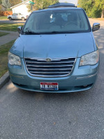 Chrysler Town and Country 141,000 mi