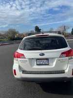 2014 Subaru Outback 64,000 mi