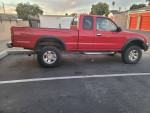2000 Toyota Tacoma SR5 4WD  133,000 mi