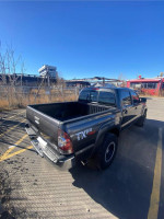 2011 Toyota Tacoma V6 4WD  66,000 mi