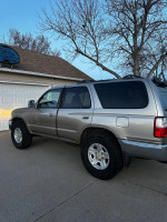 2002 Toyota 4Runner SR5 RWD 75,000 mi