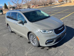 2021 Chrysler Pacifica Hybrid Limited FWD 80,000 mi