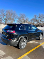 2021 Jeep Cherokee Latitude FWD 125,000 mi